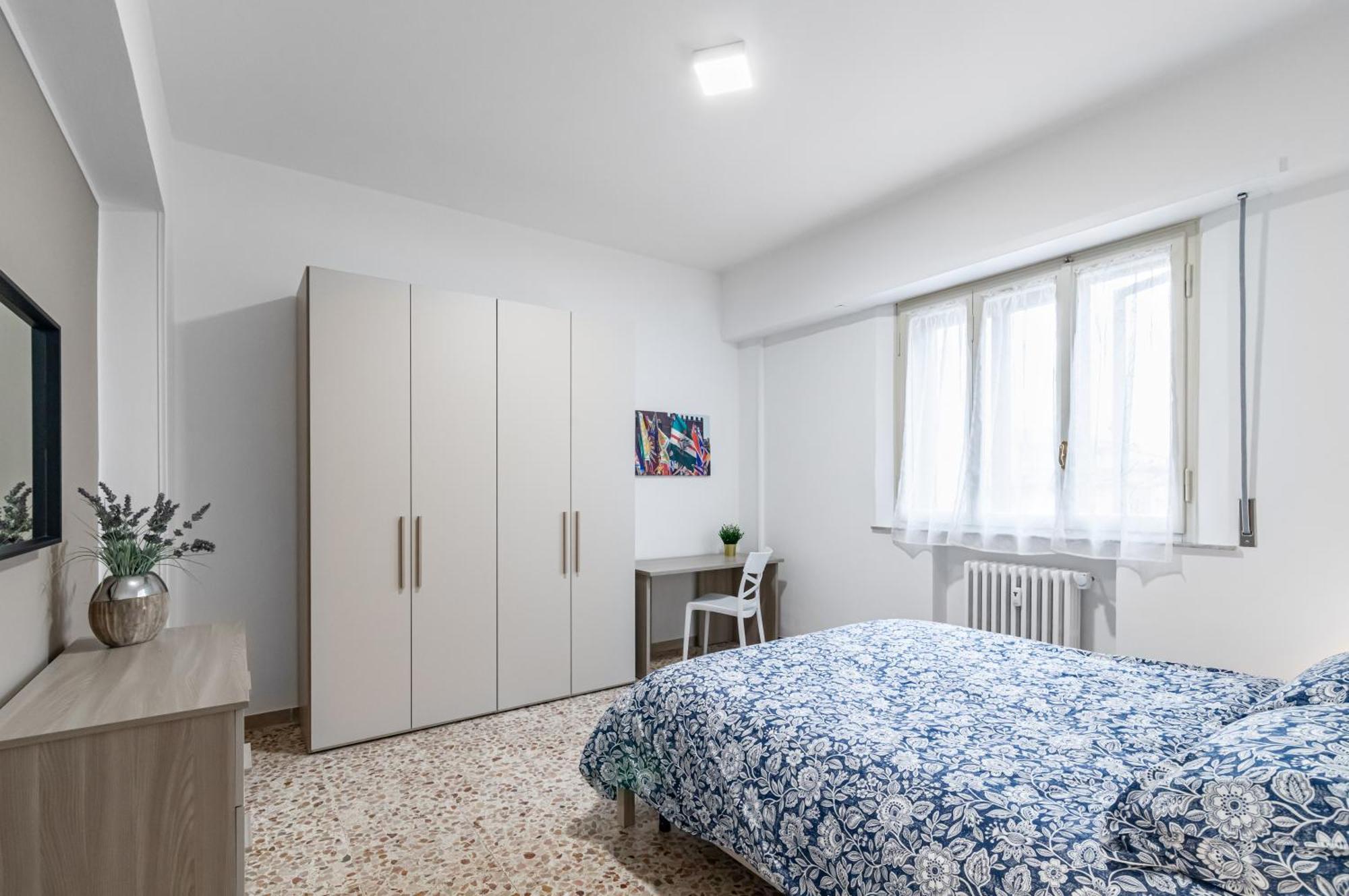 Apartment Roomy Close To Center!